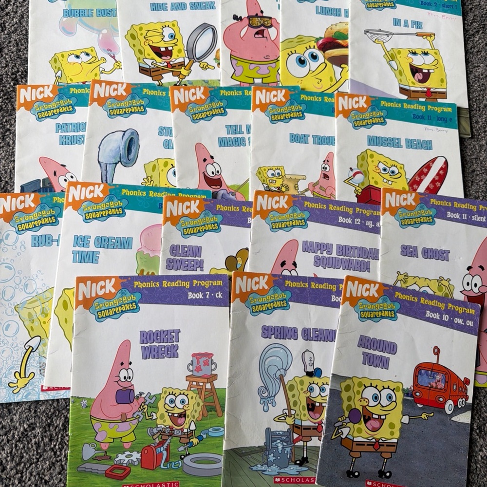 SpongeBob SquarePants Phonics Booklets - Yellow, Pink, Blue, Green